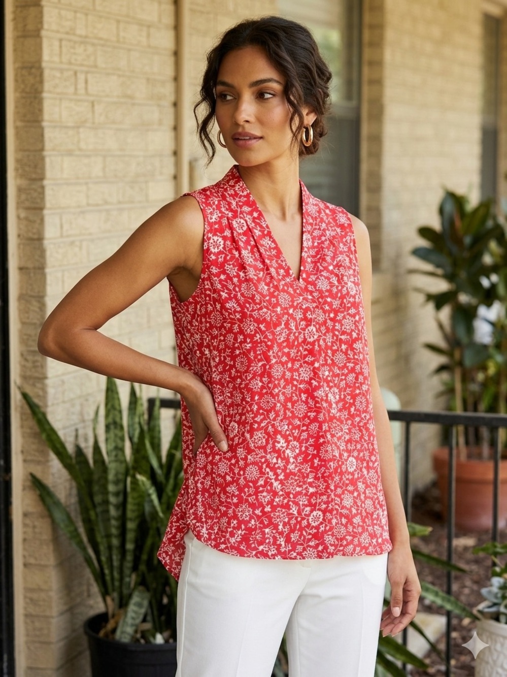 Adrianna Papell Red & White Floral V-Neck Pleated Blouse Sleeveless Medium